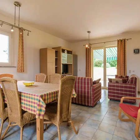 Modern In Aquitaine * Saint-Nexans